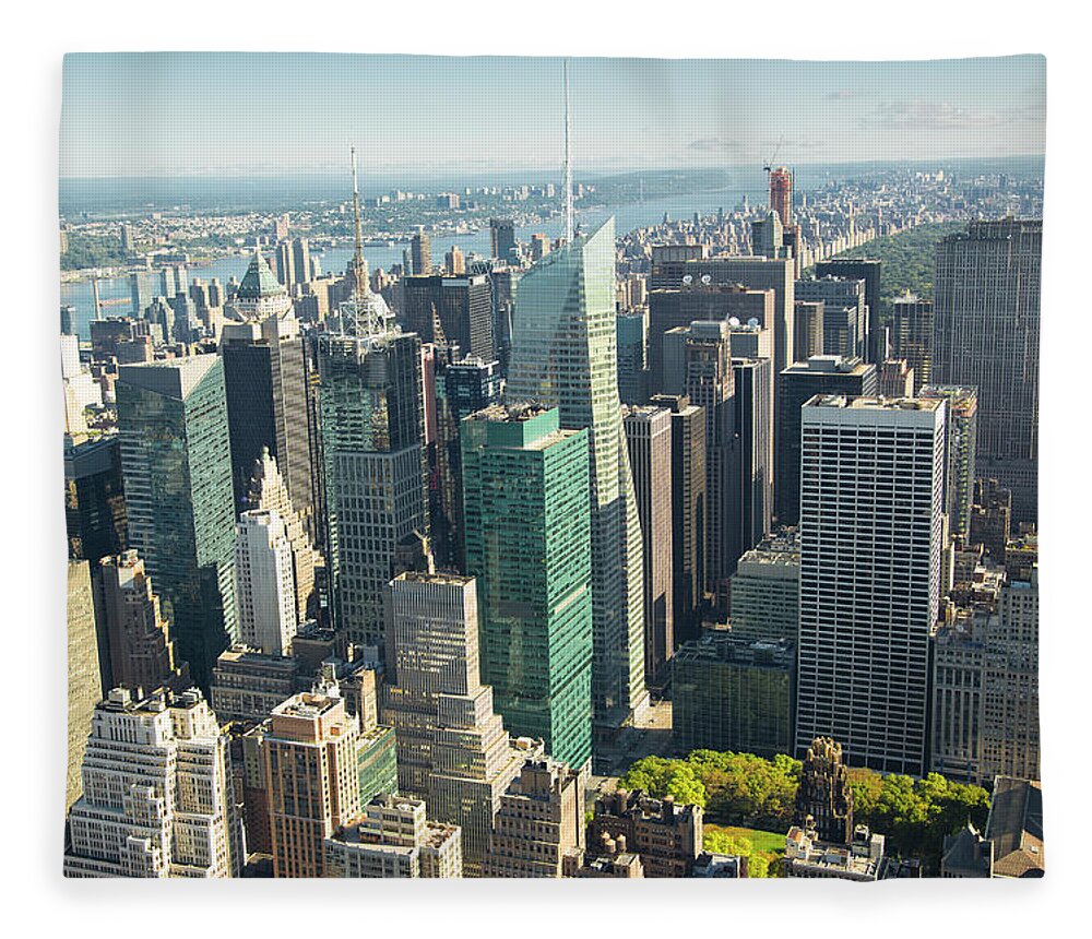Lower Manhattan Fleece Blanket featuring the photograph New York City View Xxxl by Bezov