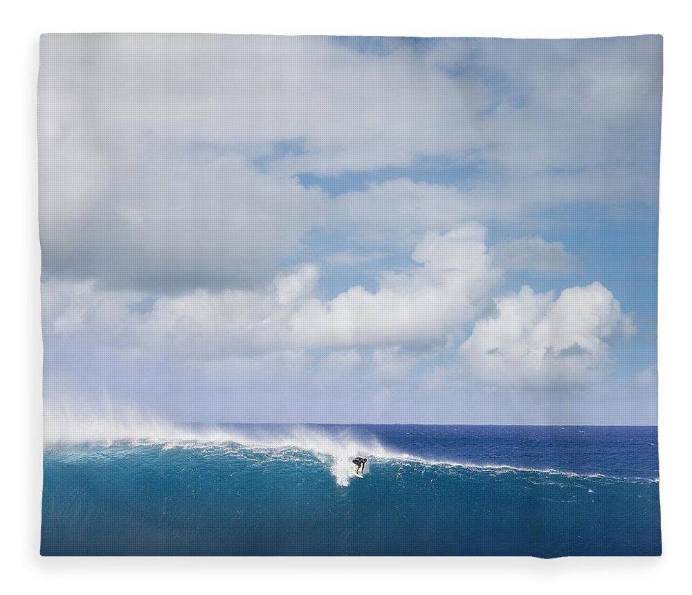 People Fleece Blanket featuring the photograph Surfer Surfing On Wave by Ed Freeman