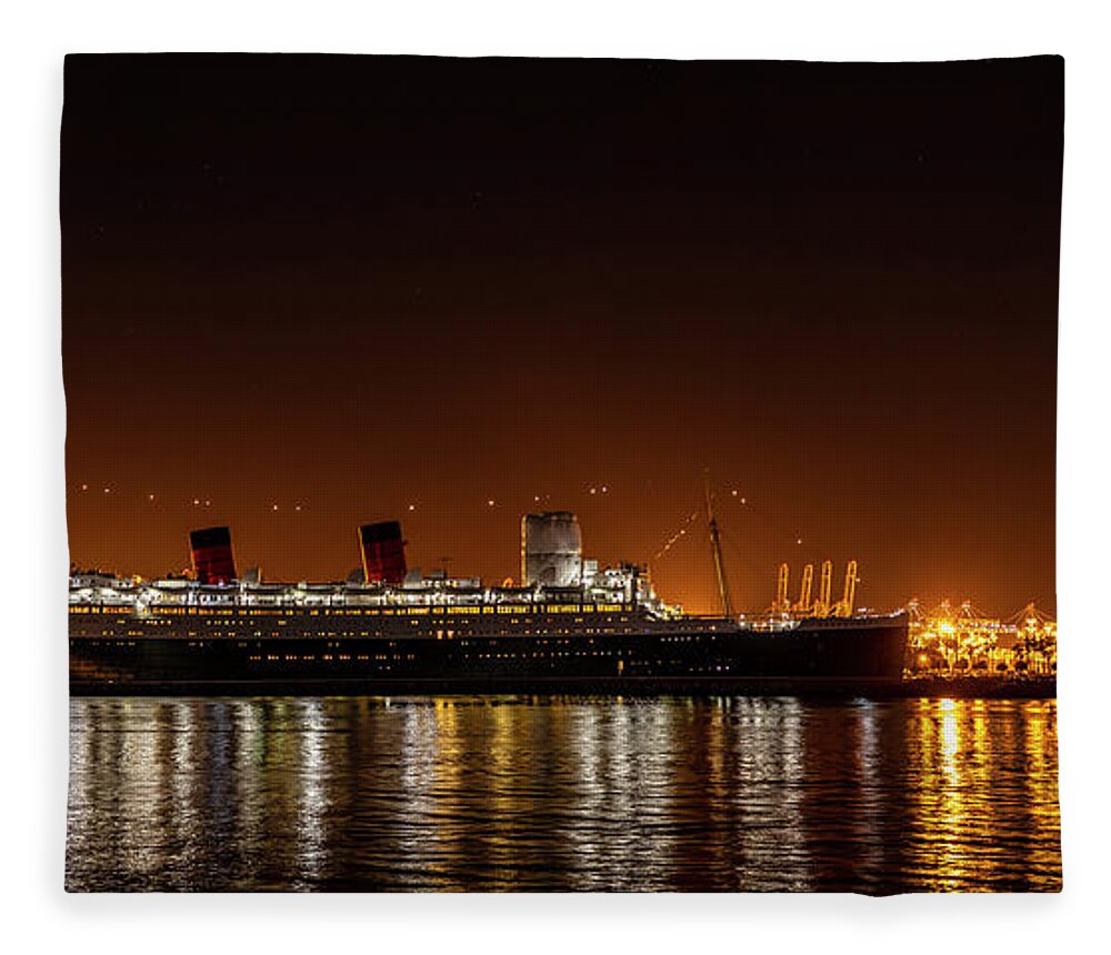 Queen Mary Fleece Blanket featuring the photograph The RMS Queen Mary by Gene Parks