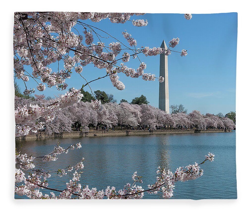 Scenic Fleece Blanket featuring the photograph Washington Monument from the Tidal Basin DS0063 by Gerry Gantt