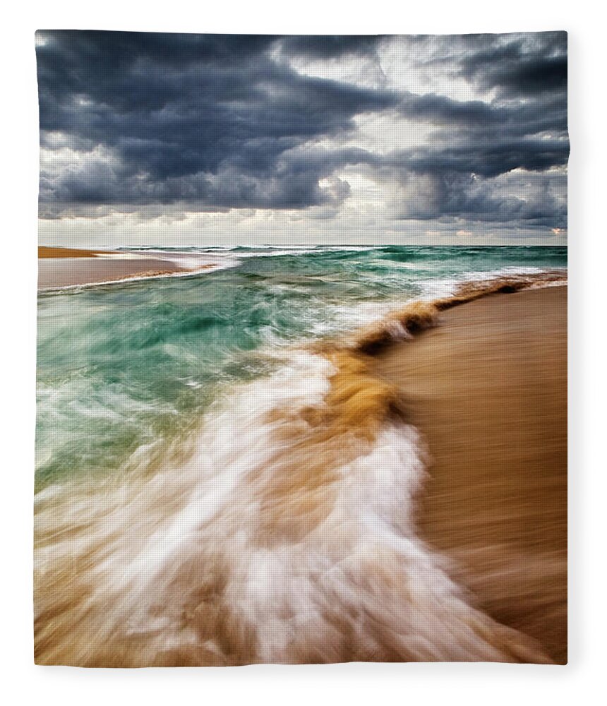 Water's Edge Fleece Blanket featuring the photograph Waves In The Shore Of The Beach by Ramón Espelt Photography