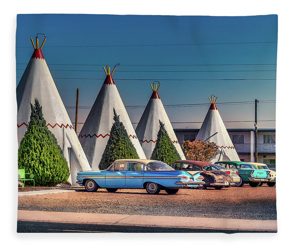 Holbrook Fleece Blanket featuring the photograph Wigwam Motel Park by Micah Offman