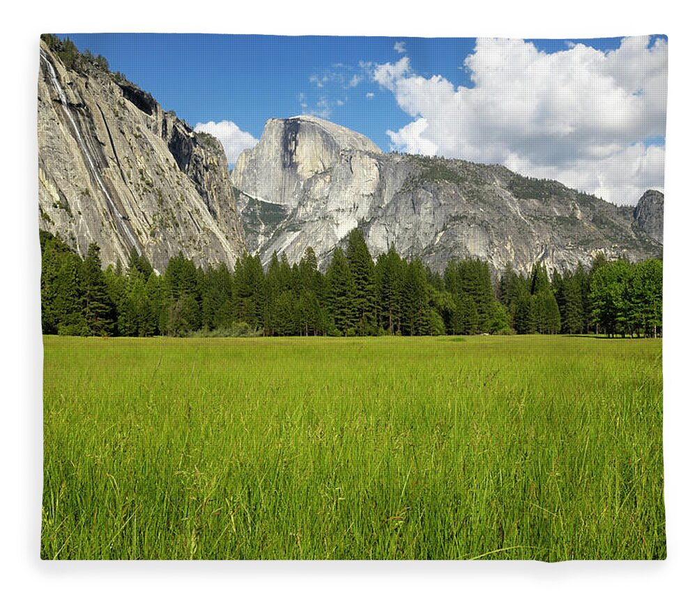 Scenics Fleece Blanket featuring the photograph Yosemites Half Dome In The Springtime by Gomezdavid