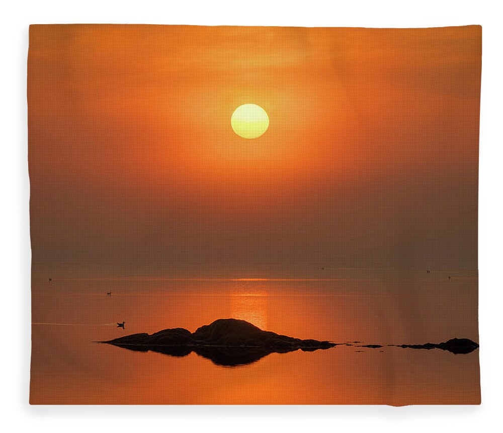 Sunrise Fleece Blanket featuring the photograph Acadia Sunrise a5802 by Greg Hartford