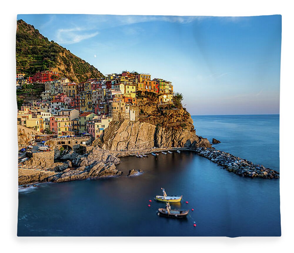 Cinque Terre Fleece Blanket featuring the photograph Manarola Sunset #1 by David Downs