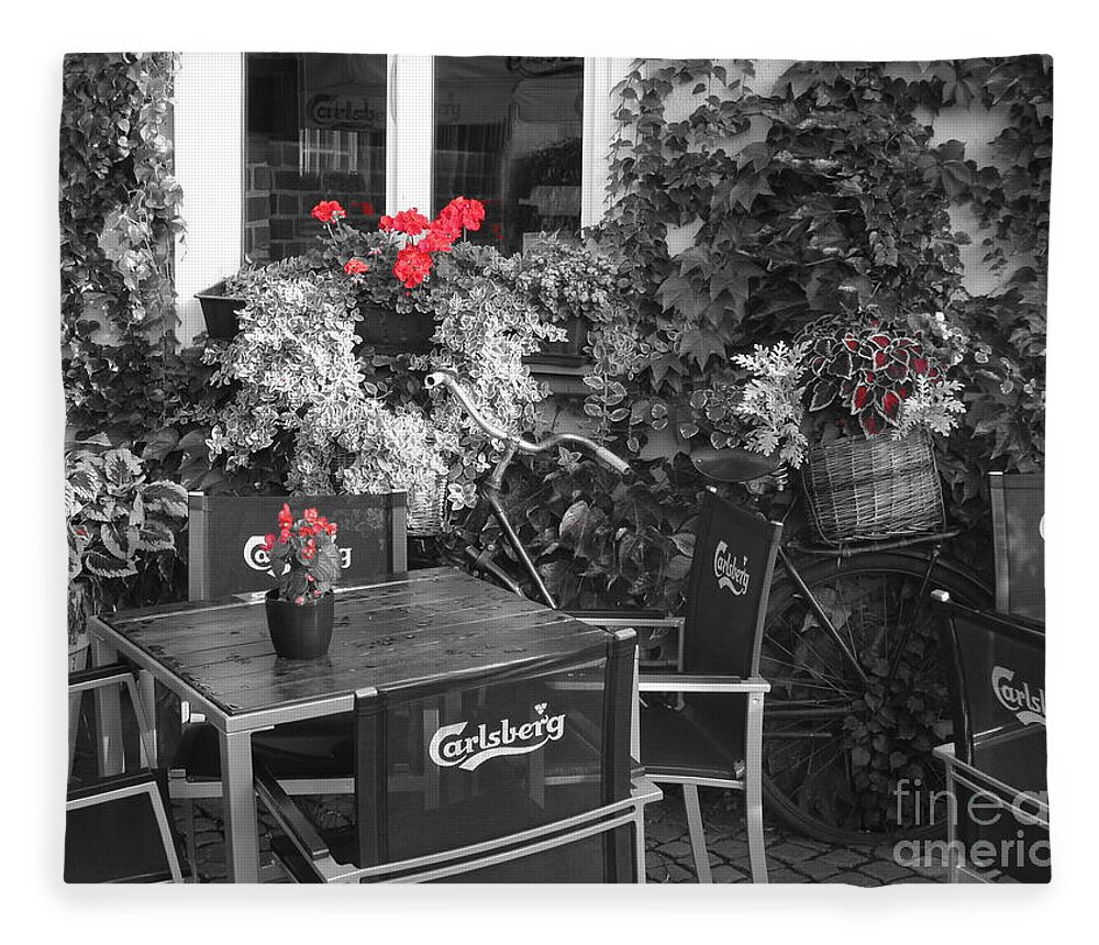 Restaurant Fleece Blanket featuring the photograph RED by Thomas Schroeder