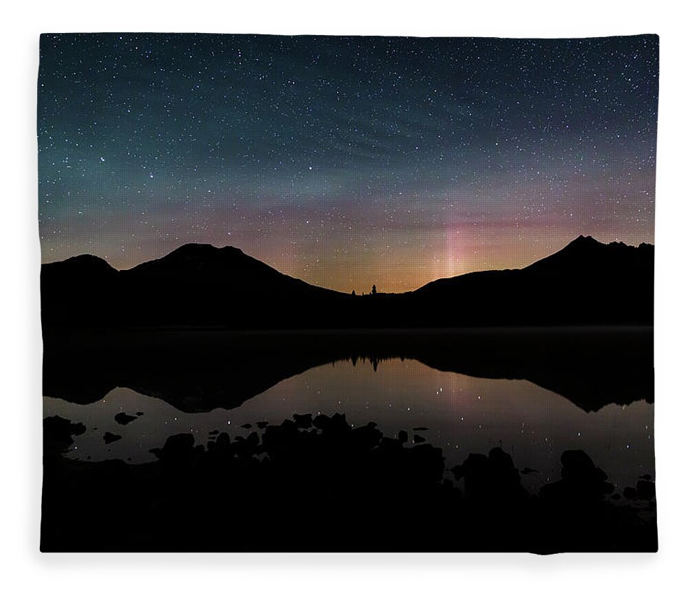 Aurora Fleece Blanket featuring the photograph Sparks Lake Aurora #2 by Cat Connor