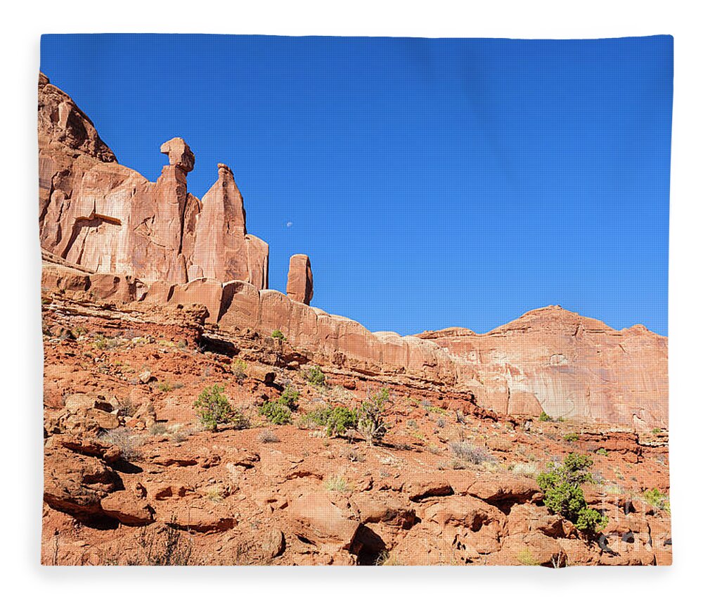 Arches National Park Fleece Blanket featuring the photograph Arches National Park #43 by Raul Rodriguez