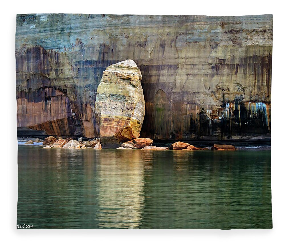 Lake Fleece Blanket featuring the photograph MI Pictured Rocks Shore #7 by LeeAnn McLaneGoetz McLaneGoetzStudioLLCcom