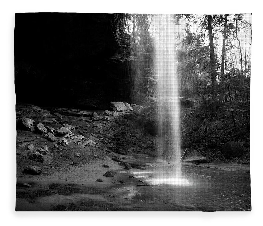 Ash Cave Black And White Fleece Blanket featuring the photograph Ash Cave Waterfall Monochrome by Dan Sproul