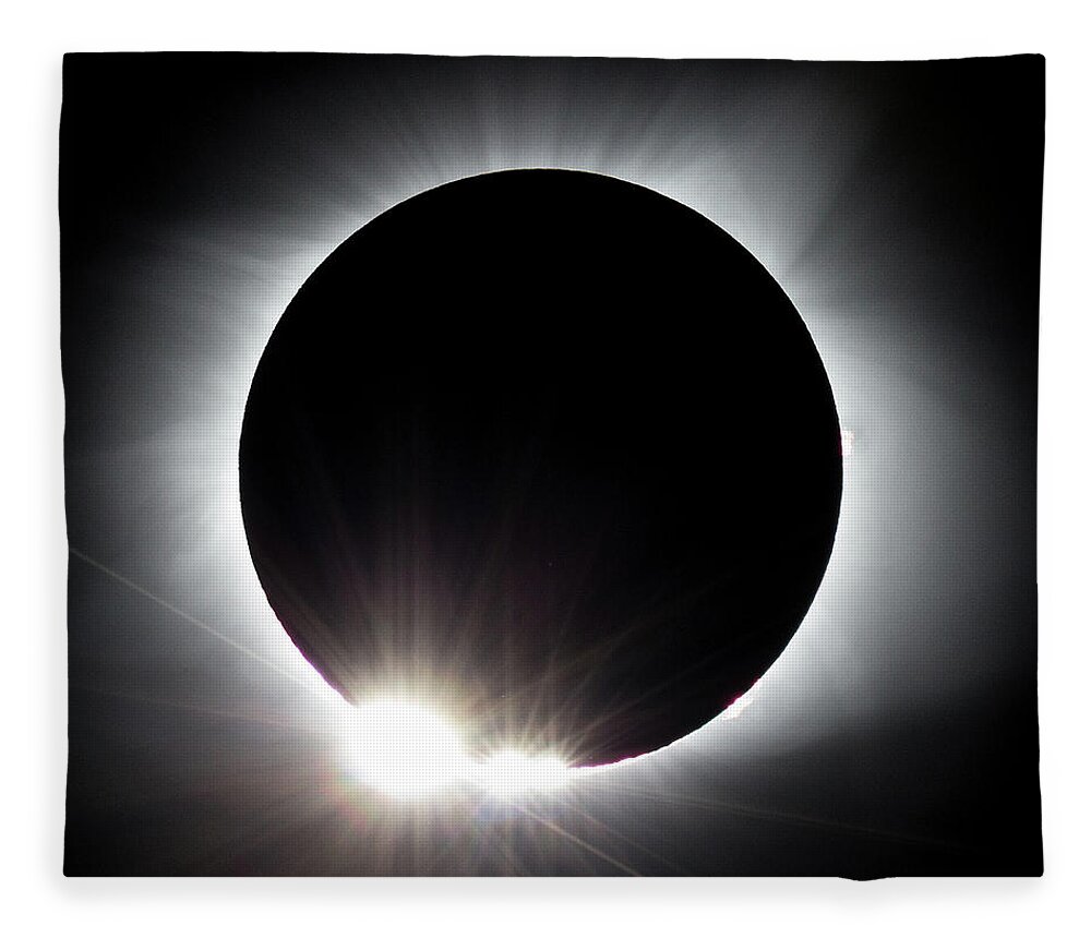 Solar Eclipse Fleece Blanket featuring the photograph Baily's Beads by David Beechum