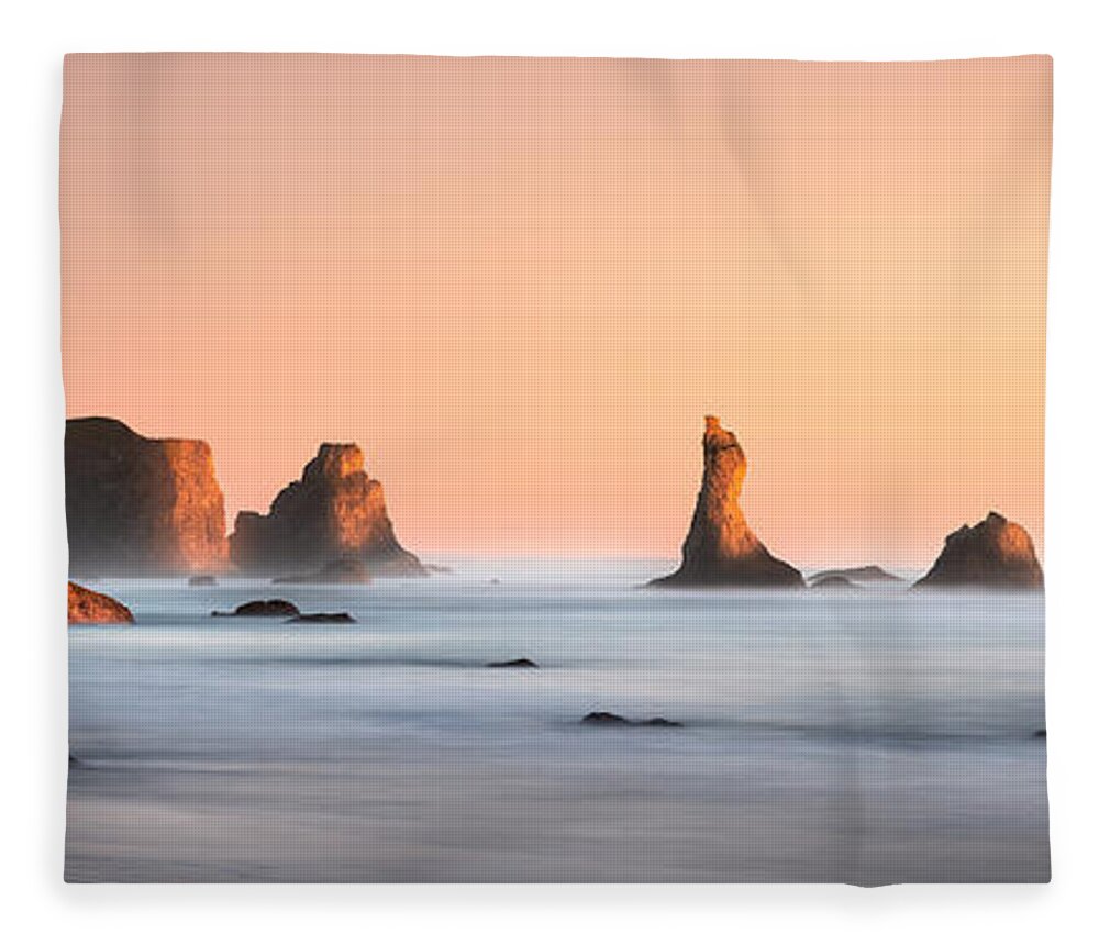 Bandon Beach Fleece Blanket featuring the photograph Bando Beach by Peter Boehringer