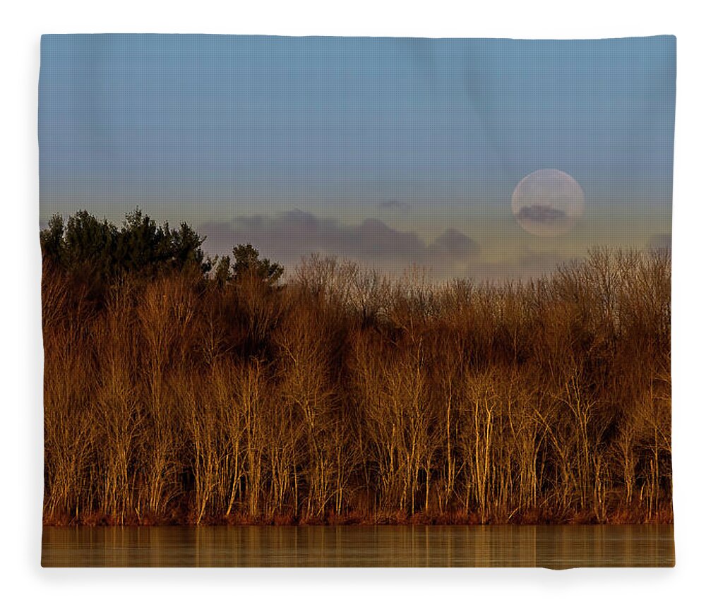 Moon Fleece Blanket featuring the photograph Beaver Lake by Everet Regal