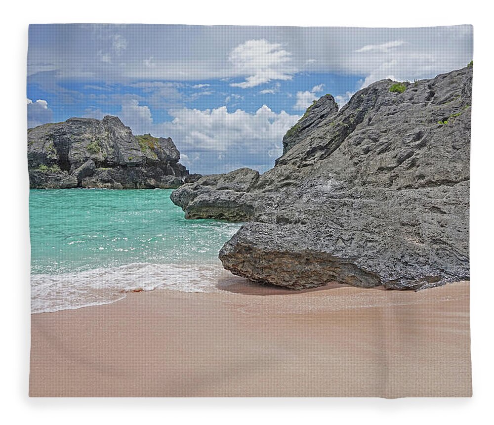 Bermuda Fleece Blanket featuring the photograph Bermuda - Pink Beach by Yvonne Jasinski