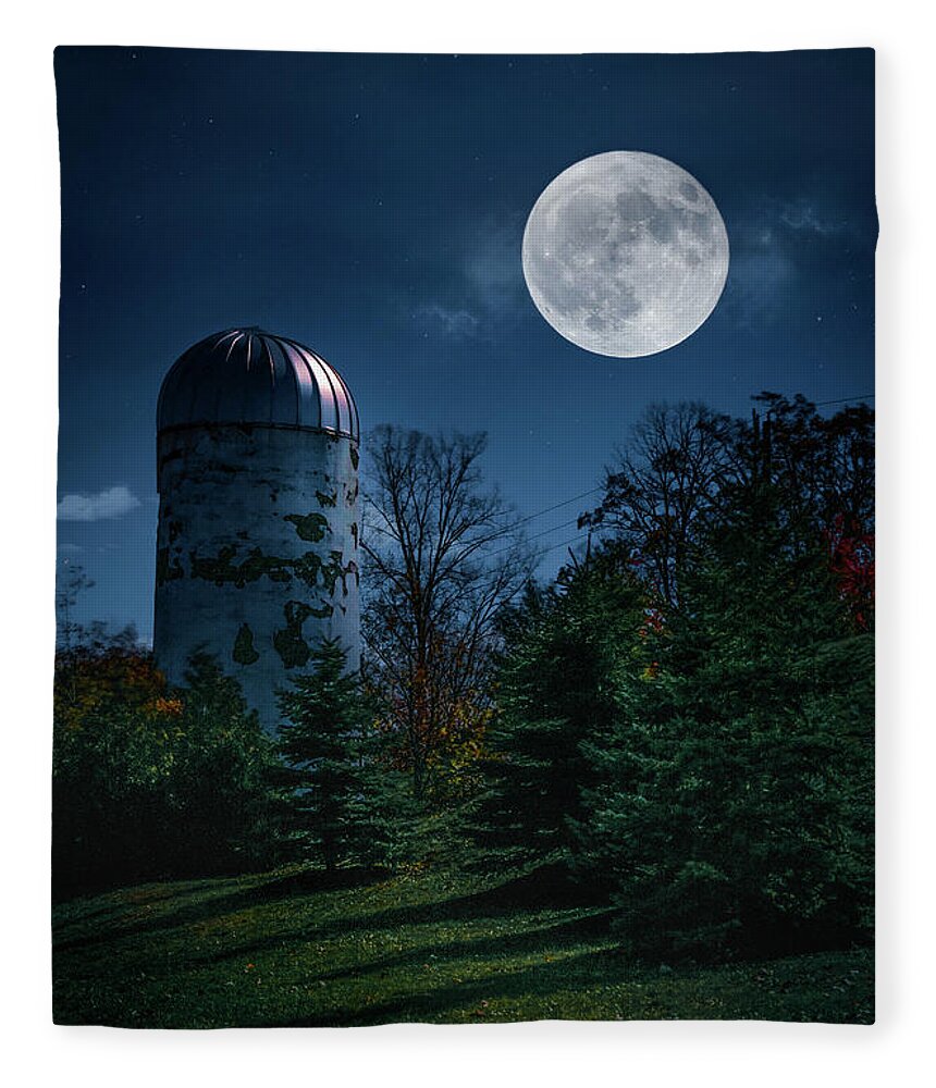 No People Fleece Blanket featuring the photograph Blue Moon Silo by Dee Potter