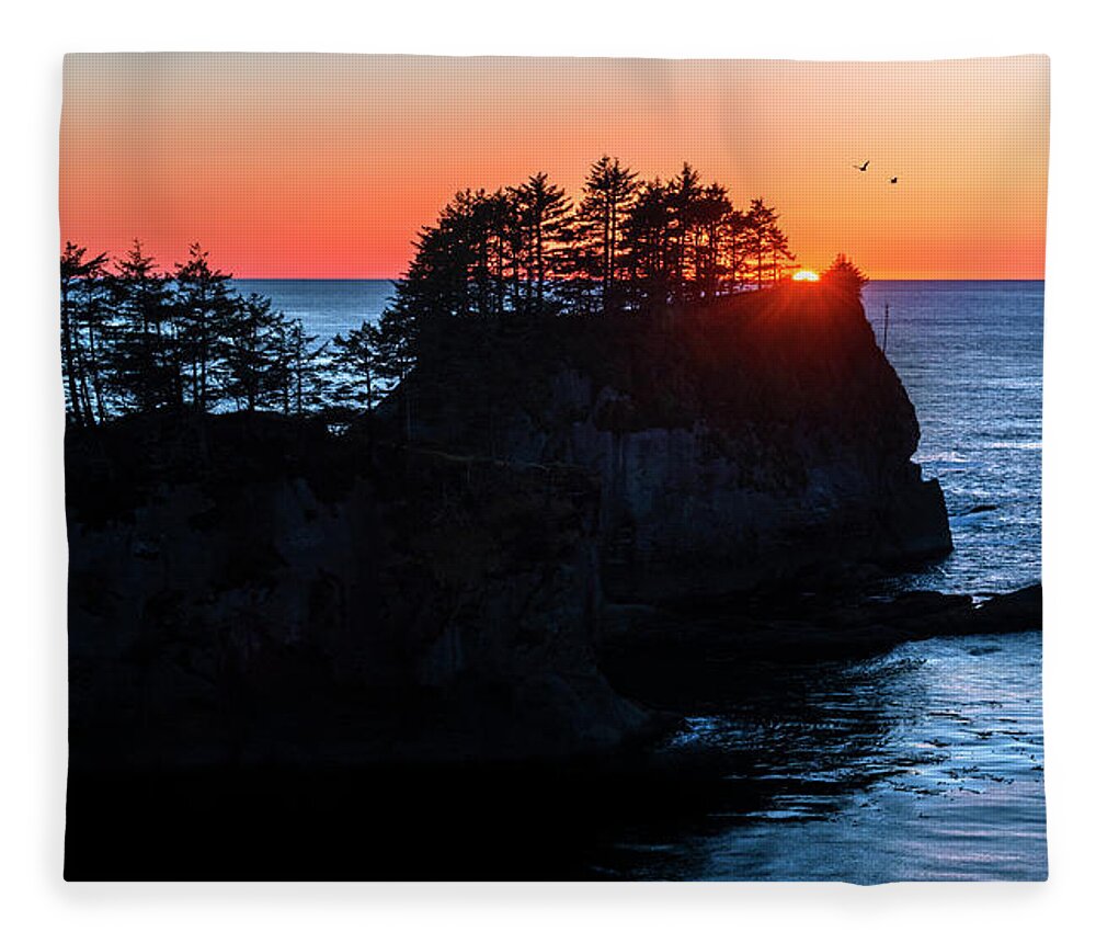 Cape Flattery Fleece Blanket featuring the photograph Cape Flattery by John Poon