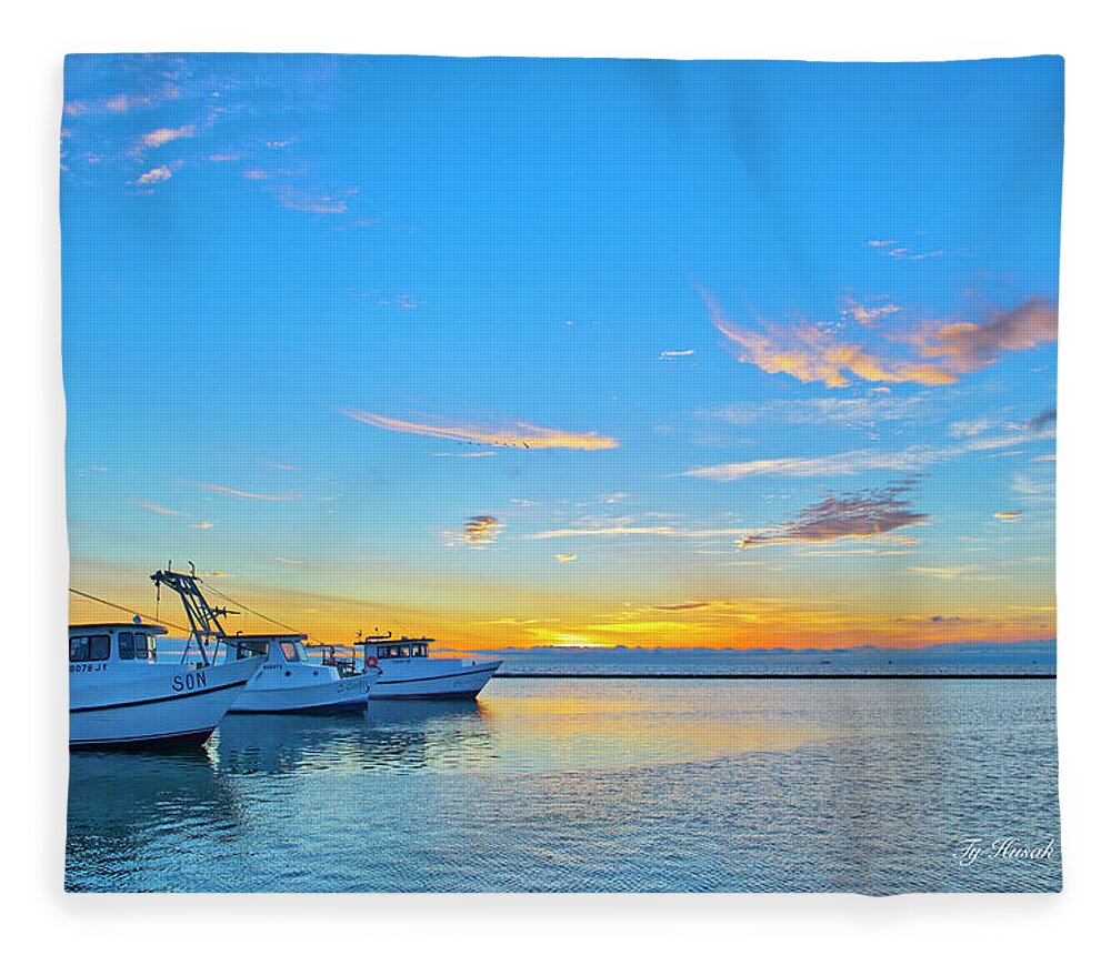 Sunrise Fleece Blanket featuring the photograph Cool Morning by Ty Husak