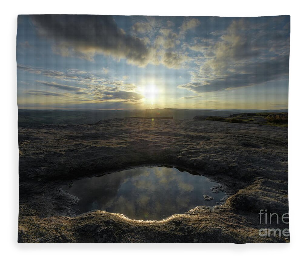 Sky Fleece Blanket featuring the photograph Curbar Edge 9.0 by Yhun Suarez