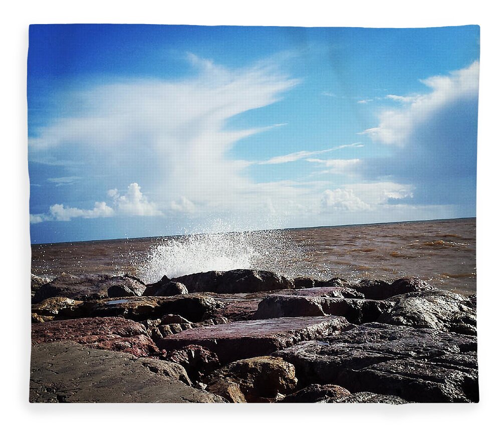 Mouvement Fleece Blanket featuring the photograph Dance of a wave and the sky, portugal by Joelle Philibert