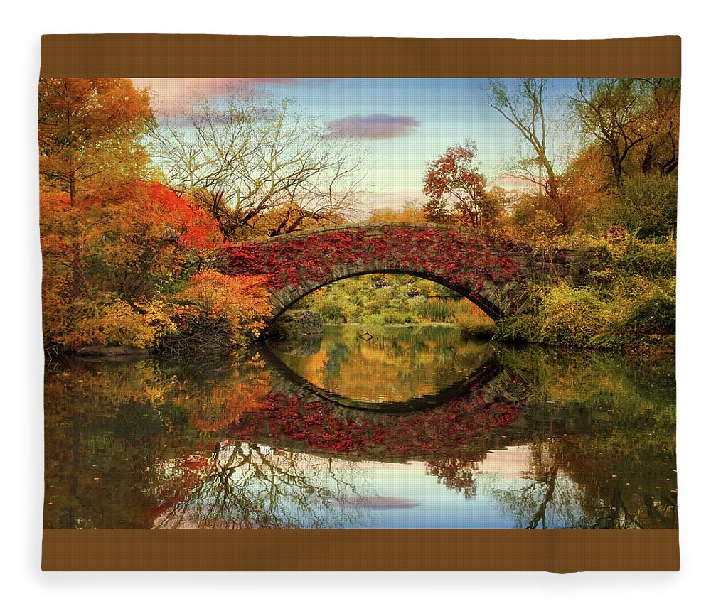 Bridge Fleece Blanket featuring the photograph Dawn at Gapstow by Jessica Jenney