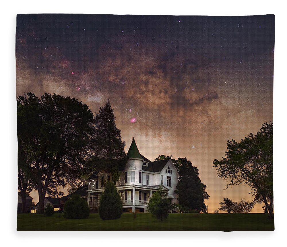 Nightscape Fleece Blanket featuring the photograph Dream Home by Grant Twiss