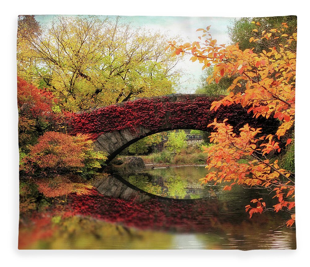 Autumn Fleece Blanket featuring the photograph Gapstow Glory by Jessica Jenney
