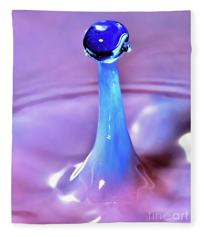 Water Droplet Fleece Blanket featuring the photograph Gem Stone by Tom Watkins PVminer pixs