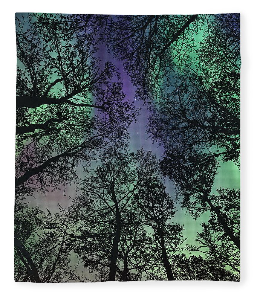 Aurora Borealis Fleece Blanket featuring the photograph Glorious Skies by Andrea Kollo