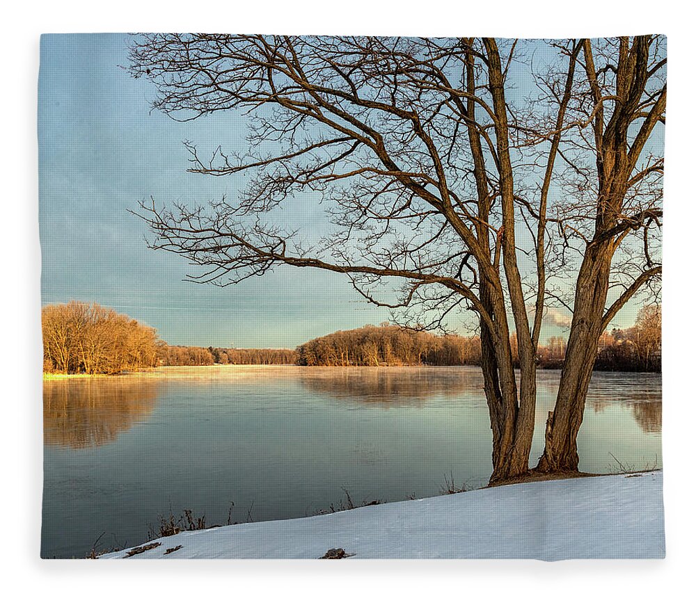 Morning Fleece Blanket featuring the photograph Good Morning Fulton by Rod Best