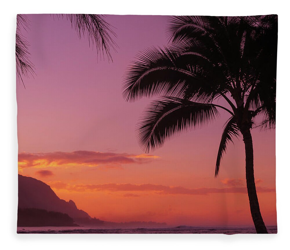 Kauai Fleece Blanket featuring the photograph Goodnight Palm by Tony Spencer