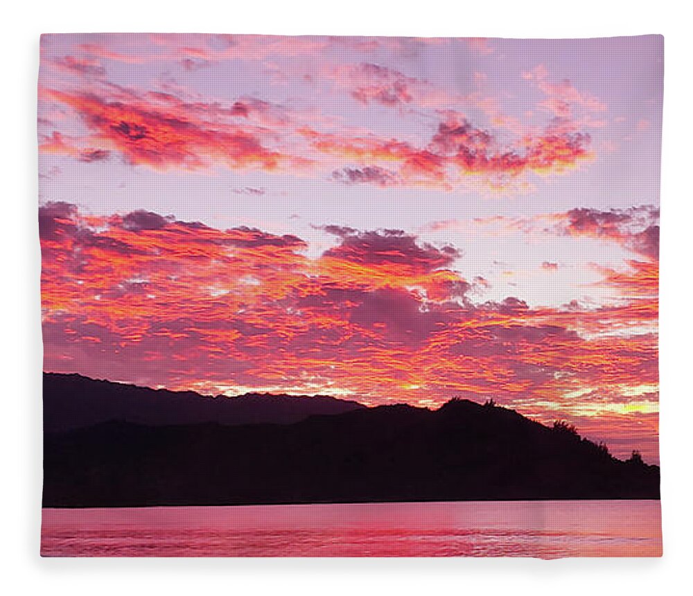 Kauai Fleece Blanket featuring the photograph Goodnight by Tony Spencer