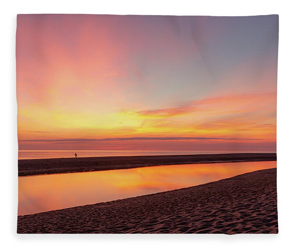 Cape Cod Fleece Blanket featuring the photograph Hanging Valley by David Lee