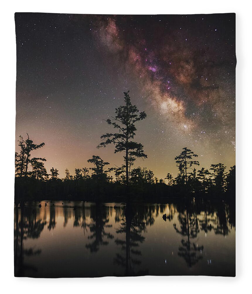 Nightscape Fleece Blanket featuring the photograph Horseshoe Lake by Grant Twiss