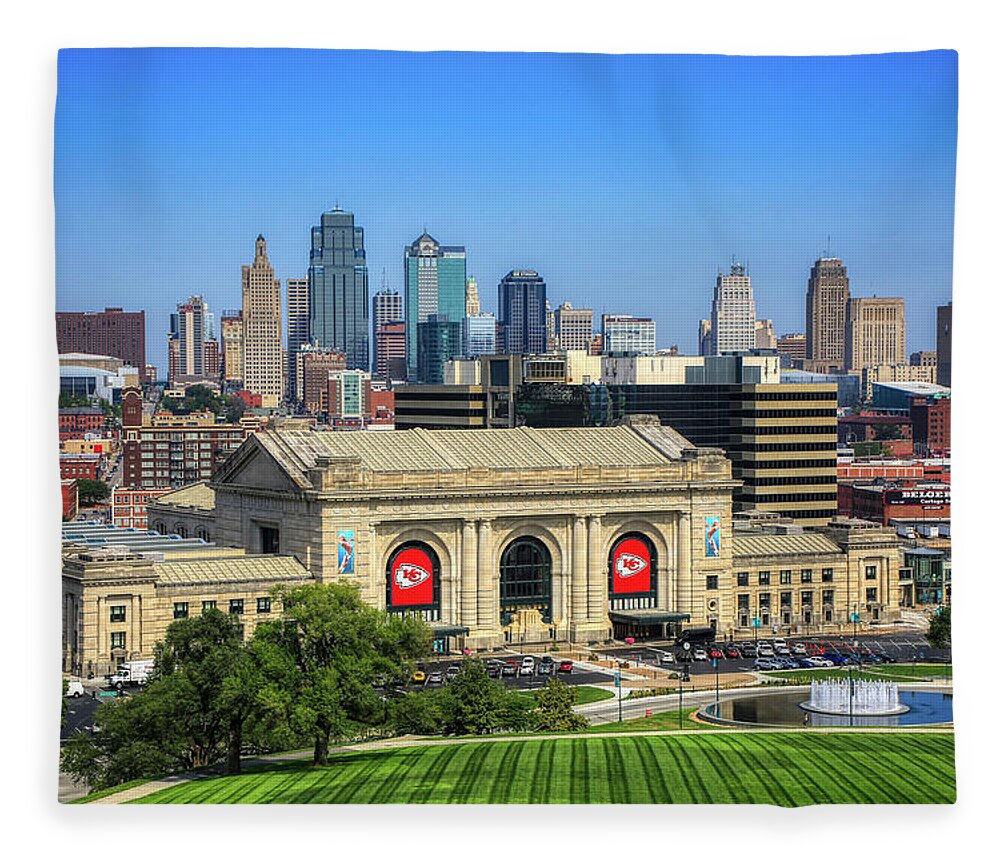 Kansas City Fleece Blanket featuring the photograph Kansas City Skyline by Dale R Carlson