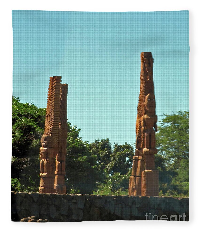 Statues Fleece Blanket featuring the photograph Kauai Statues by Cindy Murphy
