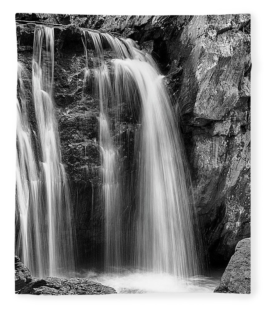 Cascading Fleece Blanket featuring the photograph Kilgore Falls I by Charles Floyd