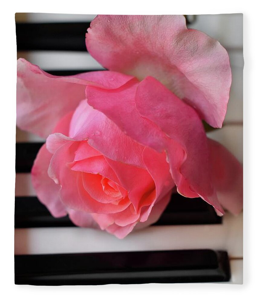 Music Fleece Blanket featuring the photograph Kiss From A Rose Maria Callas On The Piano by Leonida Arte