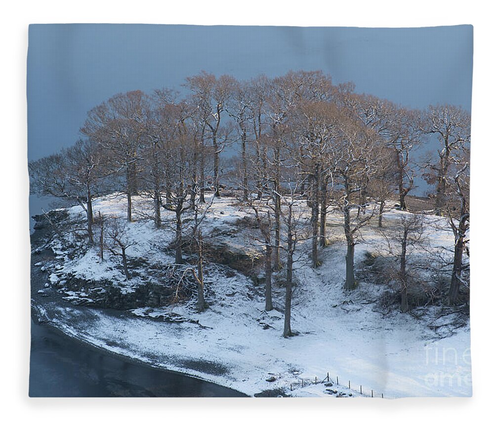 Photographer Fleece Blanket featuring the photograph Lake District Peninsula by Perry Rodriguez
