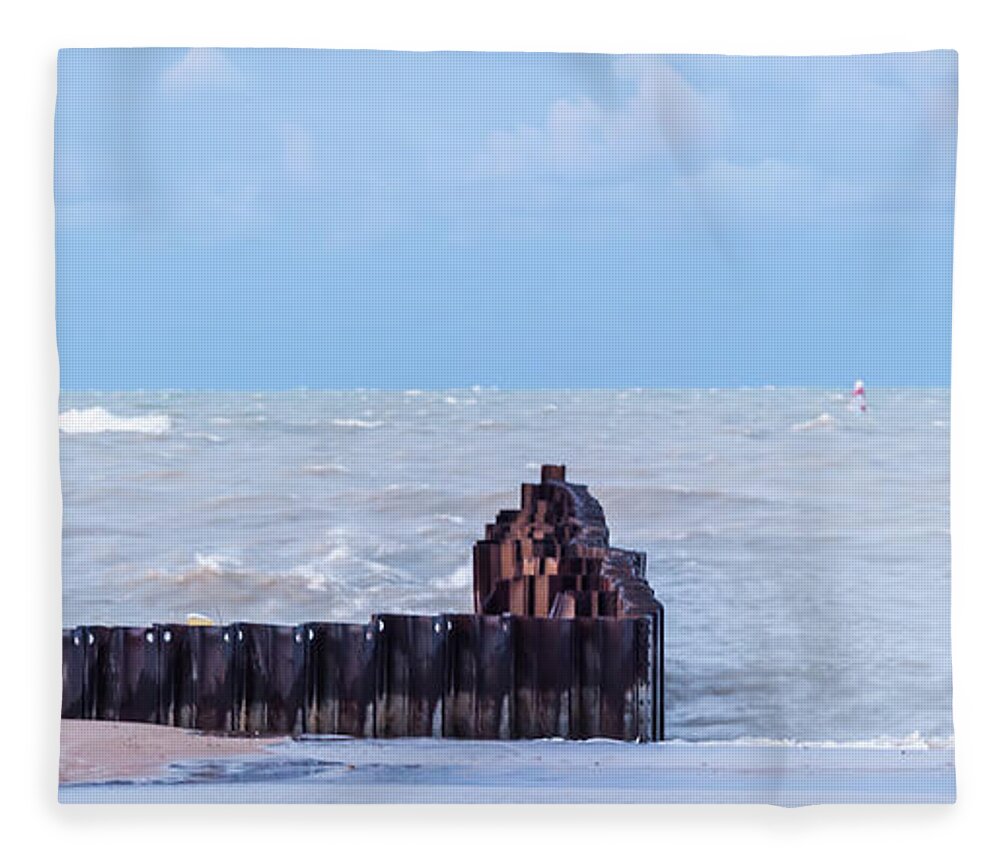 Landscape Fleece Blanket featuring the photograph Looking Good by Charles McCleanon