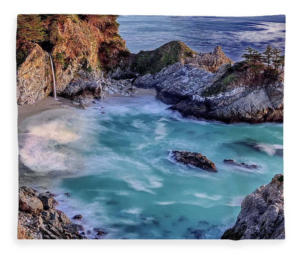 Waterfall Fleece Blanket featuring the photograph McWay Falls - Big Sur by Russ Harris