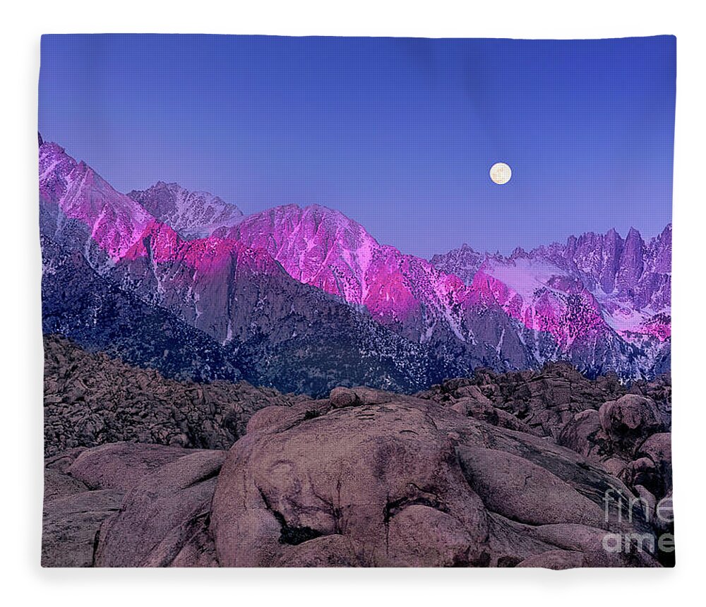 Moon Fleece Blanket featuring the photograph Moonset At Dawn Eastern Sierras Alabama Hills California by Dave Welling