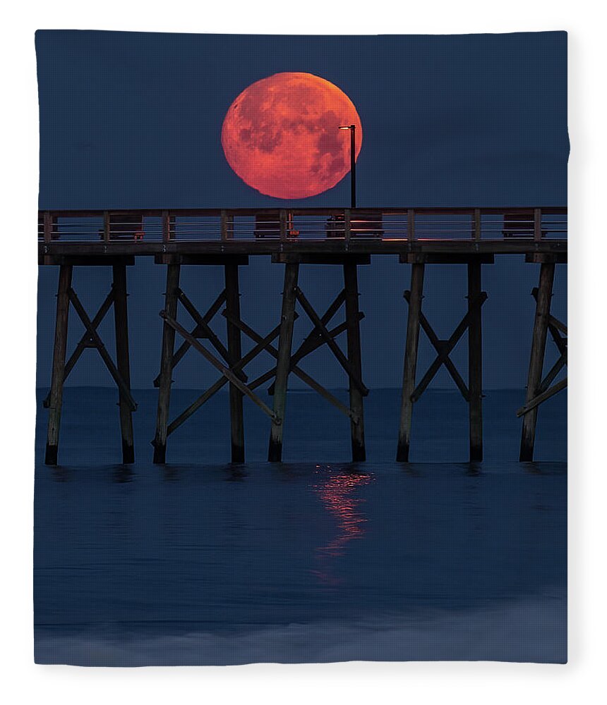 Fullmoon Fleece Blanket featuring the photograph Moonset by Nick Noble