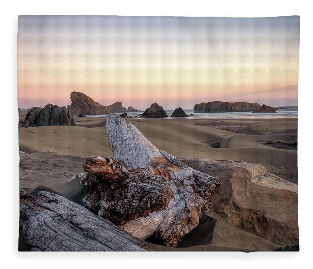 Sunset Fleece Blanket featuring the photograph Oregon Pacific Sunset 3 by Ron Long Ltd Photography