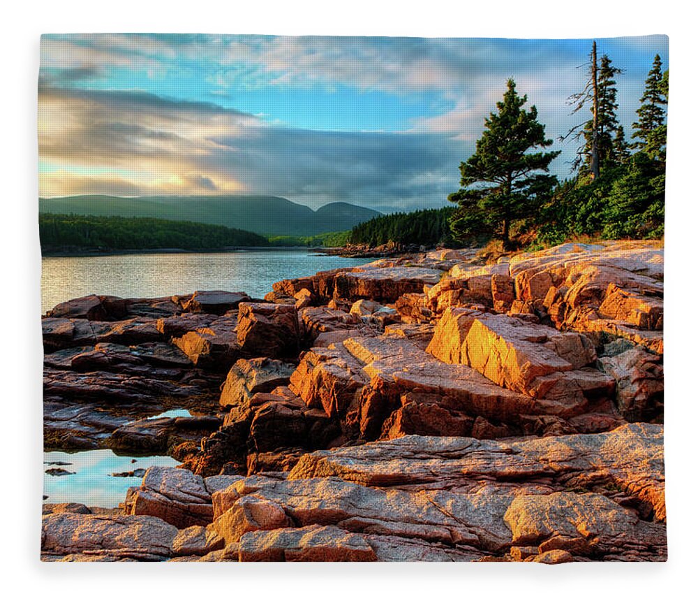 Acadia National Park Fleece Blanket featuring the photograph Otter Cove 3368 by Greg Hartford