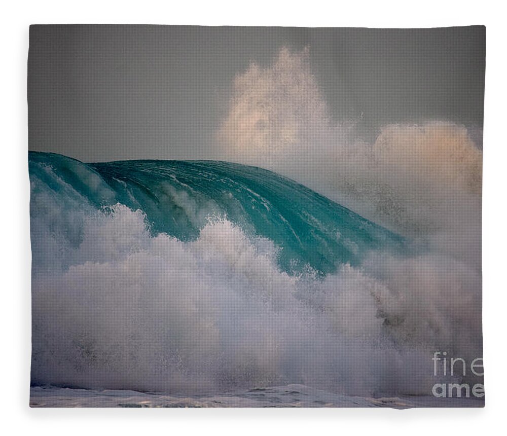 Polihale Beach Fleece Blanket featuring the photograph Polihale Wave of Grace by Debra Banks