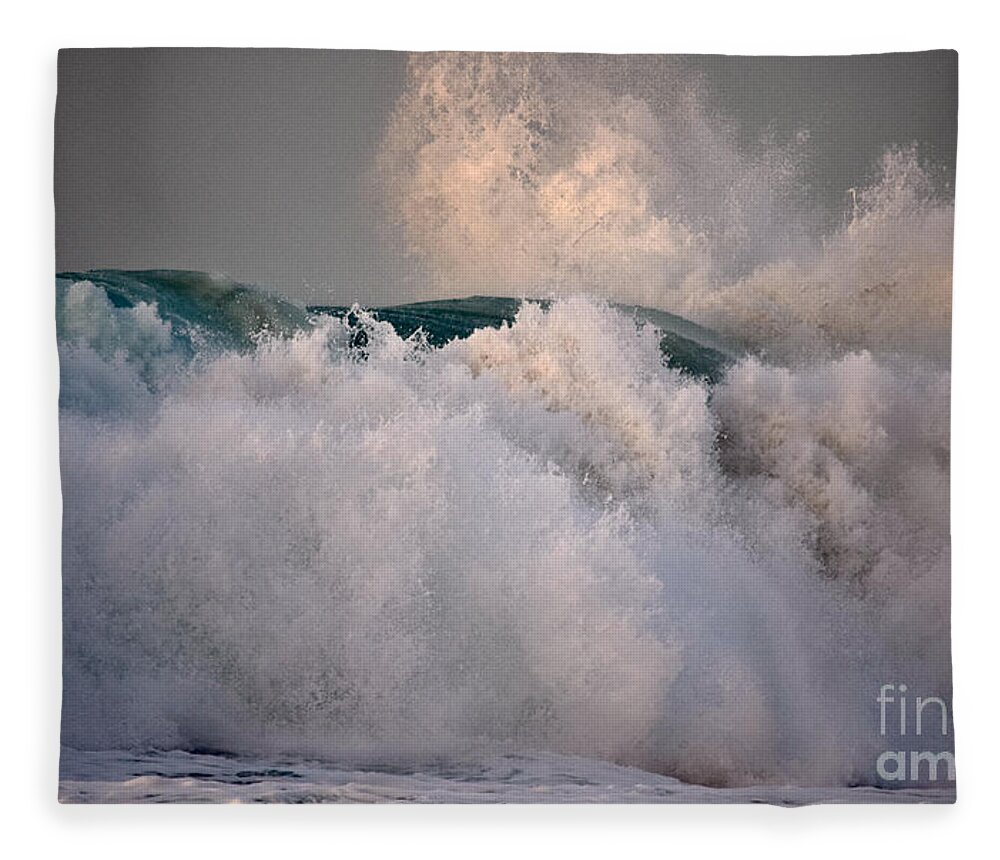 Polihale Beach Fleece Blanket featuring the photograph Polihale Wave of Unbridled Joy by Debra Banks