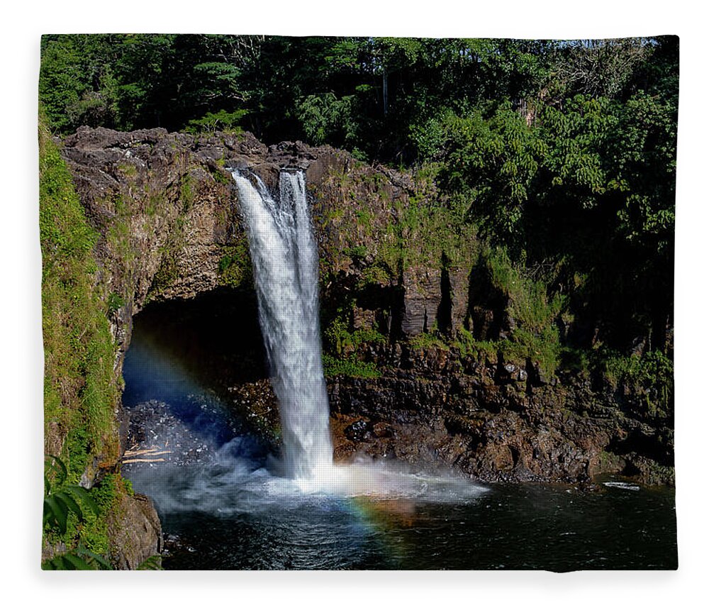 Waterfall Fleece Blanket featuring the photograph Rainbow Falls 2 by Cindy Robinson