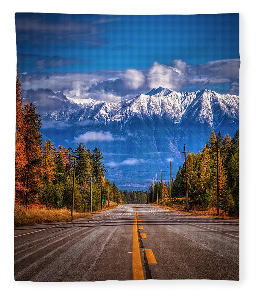 Road Fleece Blanket featuring the photograph Road To The Mountains by Thomas Nay
