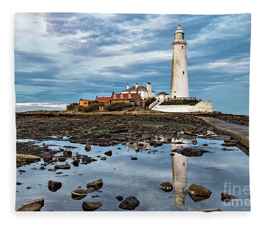 England Fleece Blanket featuring the photograph St Marys Lighthouse, Whitley Bay by Tom Holmes Photography