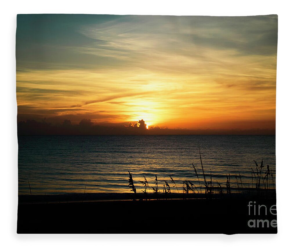 Sun Fleece Blanket featuring the photograph Sun Rising by Judy Hall-Folde